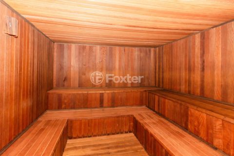 Image 8 - 1007870