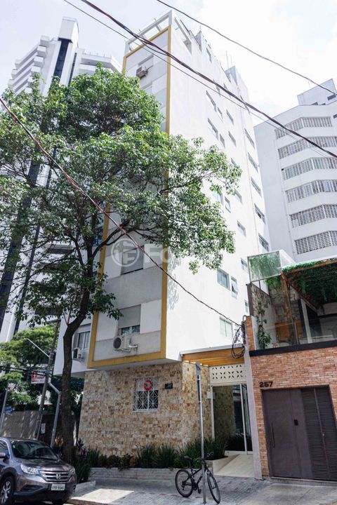 Image 20 - 1005707