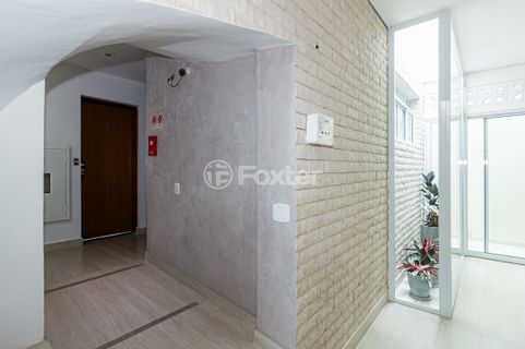 Image 25 - 1005707