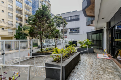 Image 29 - 1006659