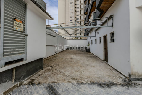 Image 28 - 1006659