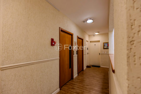 Image 22 - 1006659