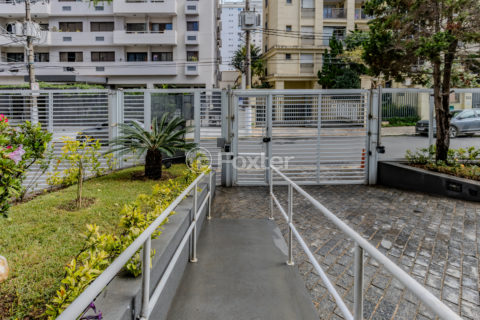 Image 30 - 1006659