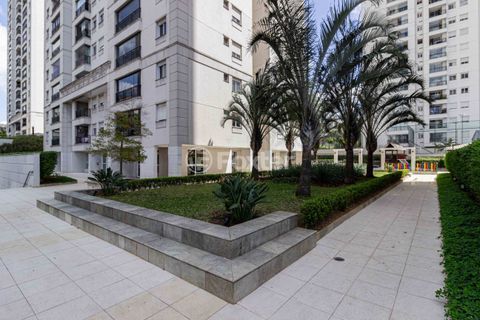 Image 40 - 313390