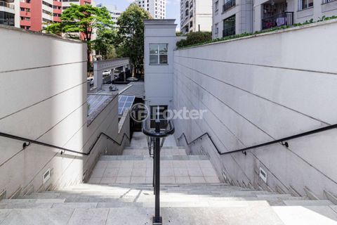 Image 42 - 313390