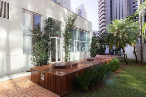 Image 21 - 870798