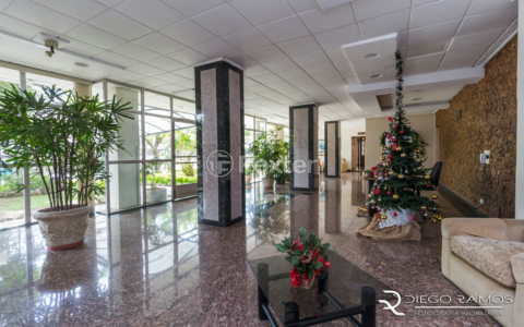 Image 3 - 841195