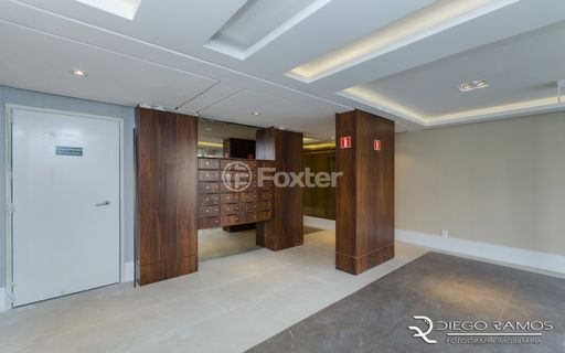 Image 35 - 1011118