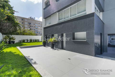 Image 32 - 1011118