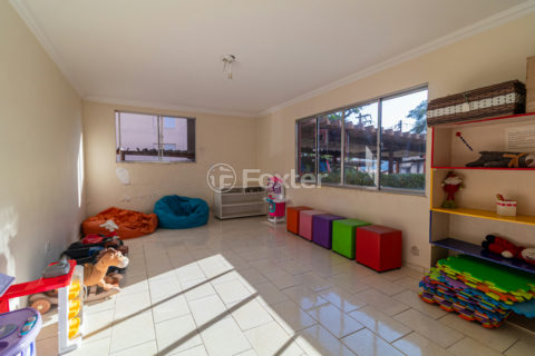 Image 27 - 1015258