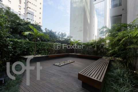 Image 27 - 1000816