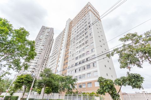Image 20 - 960724