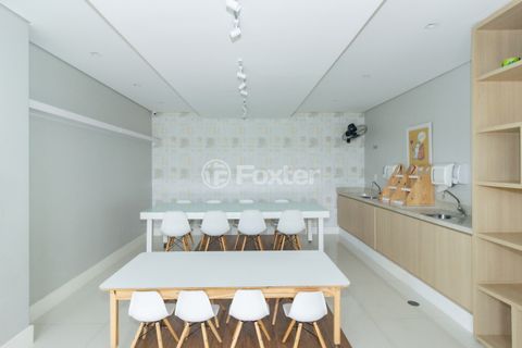 Image 21 - 986120