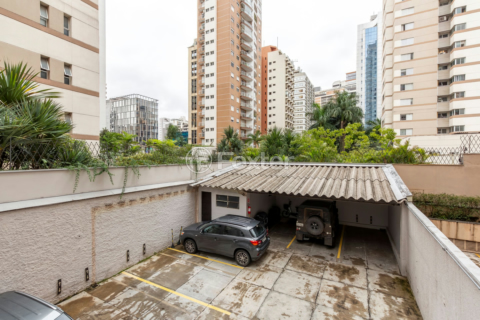 Image 33 - 984099