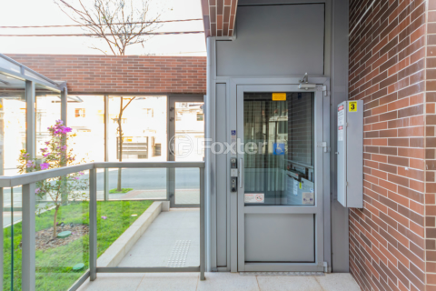 Image 38 - 896124