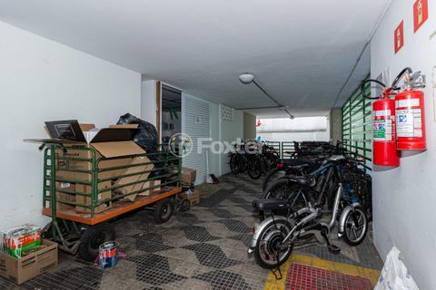 Image 37 - 562927