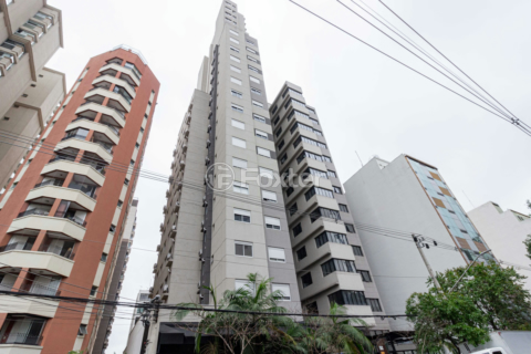 Image 24 - 925878