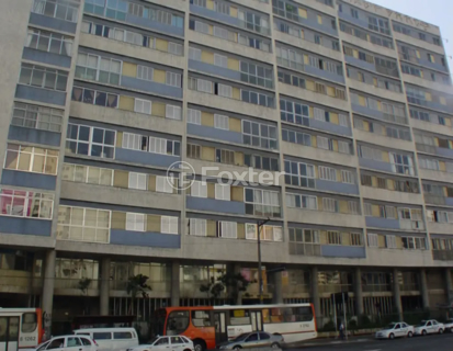 Image 37 - 1030055