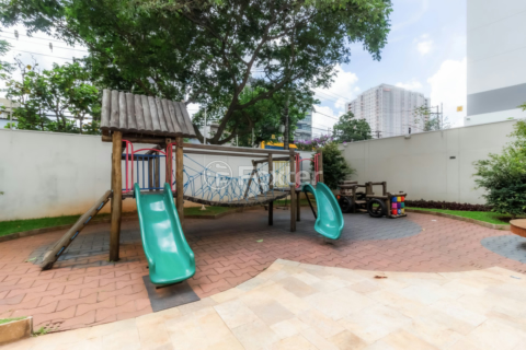 Image 72 - 1001571