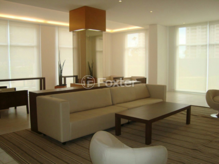 Image 31 - 1015474