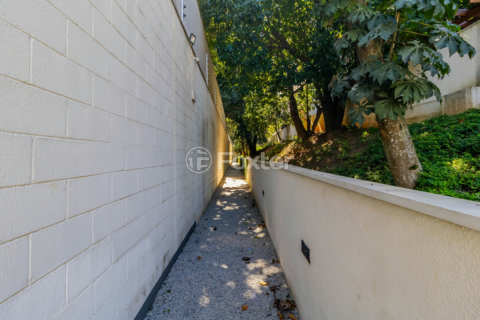 Image 39 - 501712