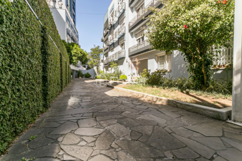 Image 42 - 979258
