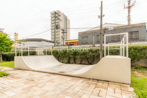 Image 31 - 851197