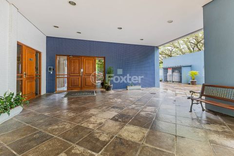 Image 17 - 311092