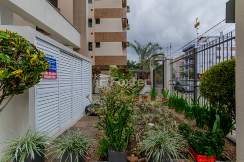 Image 45 - 1004142