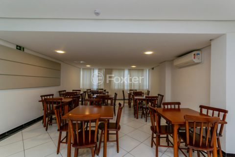 Image 32 - 1004142