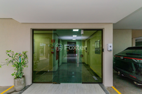 Image 41 - 1004142