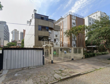 Image 18 - 879226