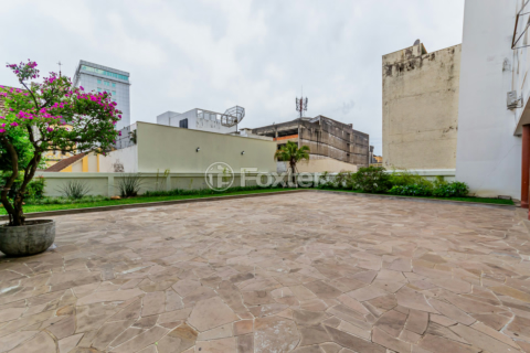 Image 47 - 747529