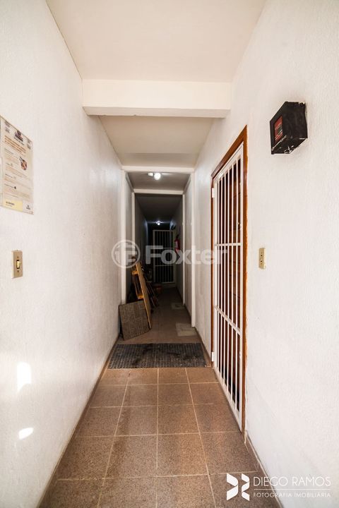 Image 21 - 228184