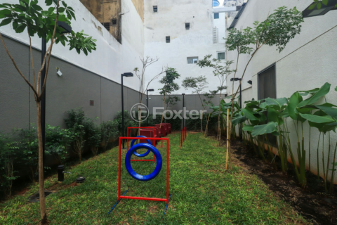 Image 77 - 888661