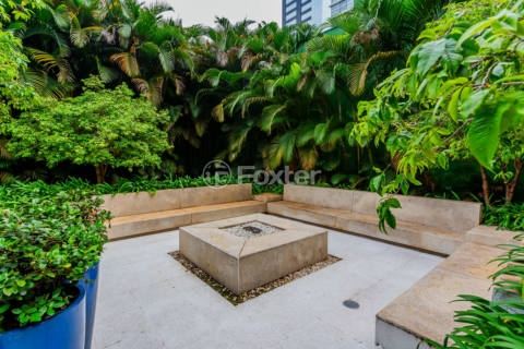 Image 65 - 956628