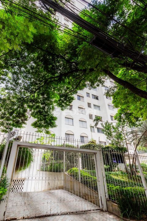 Image 29 - 848533