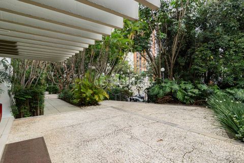 Image 52 - 583555