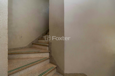 Image 37 - 1018640