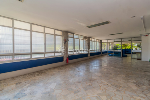 Image 33 - 1005155
