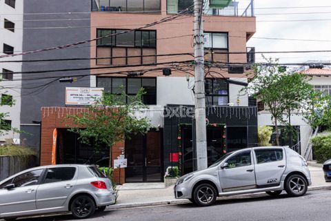 Image 25 - 371094