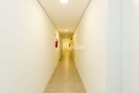 Image 28 - 371094
