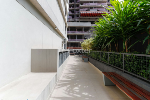 Image 32 - 990968