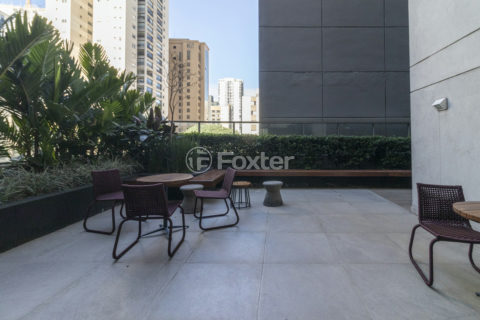 Image 37 - 884630