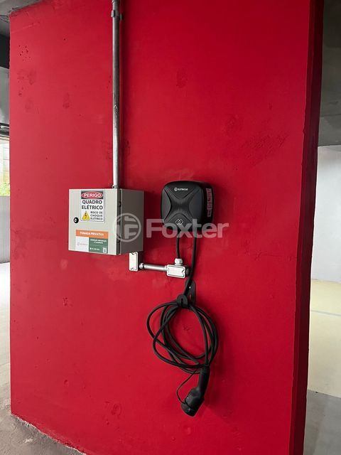 Image 26 - 1004785