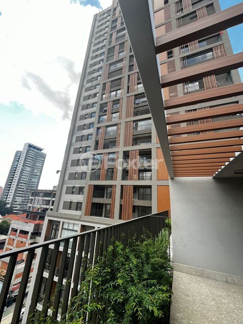 Image 23 - 1004785