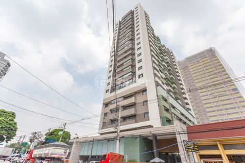 Image 32 - 1004119