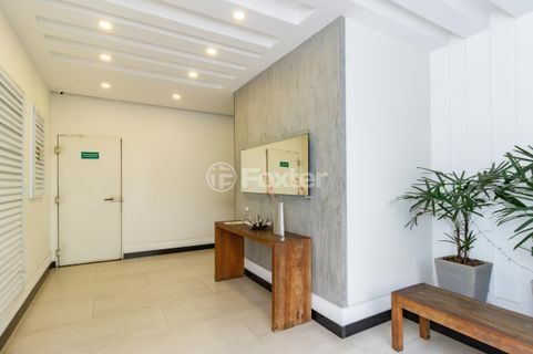 Image 39 - 647390