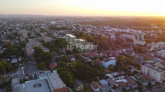 Image 13 - 806583