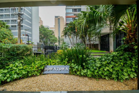 Image 30 - 704922